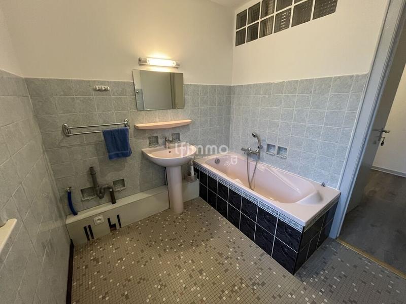 Appartement - 97 m² - 4 pièces