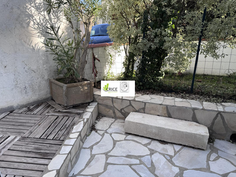 Fonds de commerce - Local commercial - 70 m²