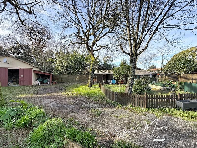 Maison - 229 m² - 9 pièces