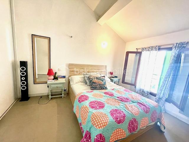 Immeuble - 117 m² - 6 pièces