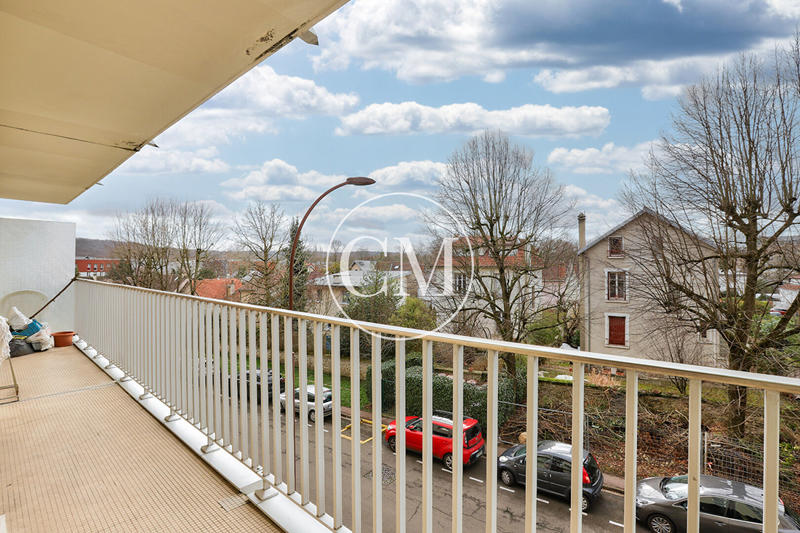 Appartement - 80 m² - 3 pièces