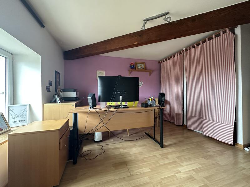 Maison - 301 m² - 11 pièces