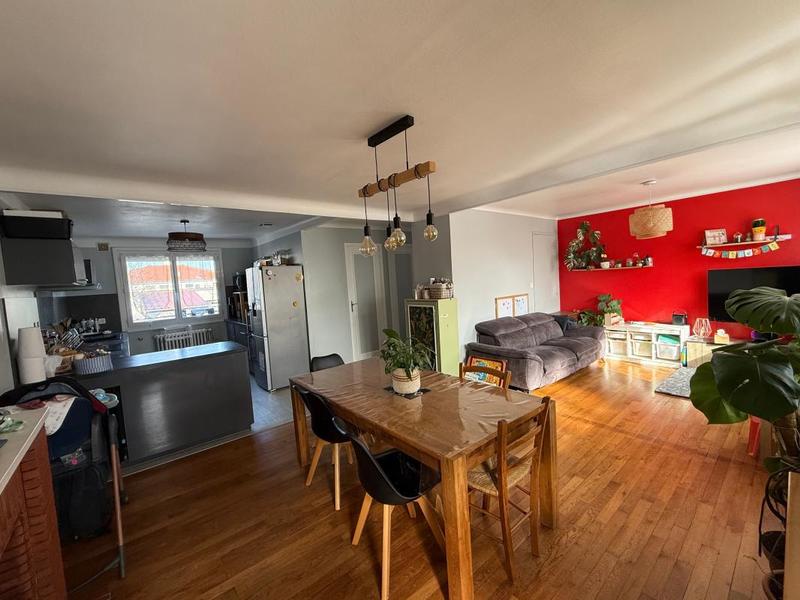 Maison - 102 m² - 4 pièces