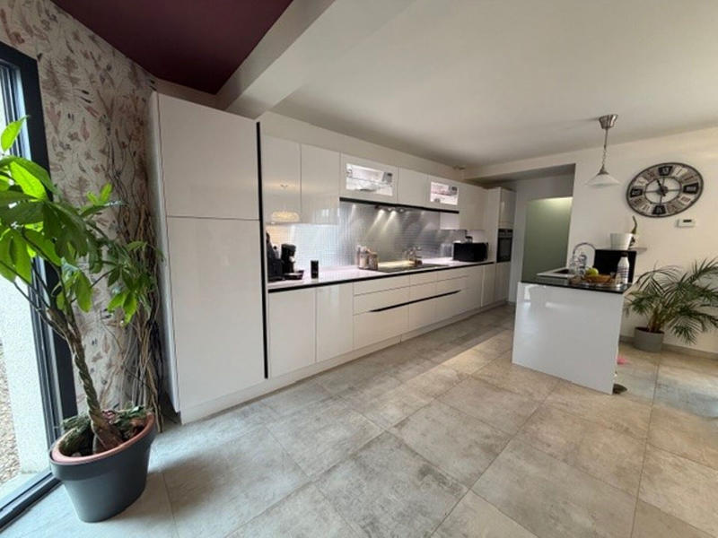 Maison - 130 m² - 6 pièces