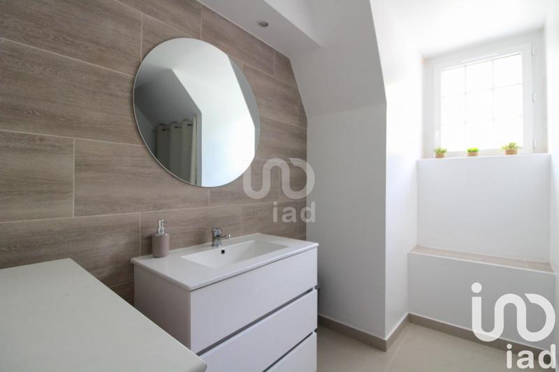 Maison - 200 m² - 6 pièces