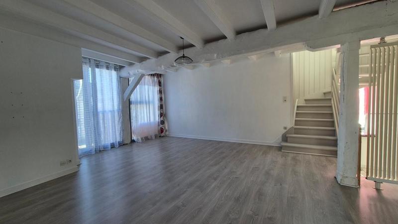 Maison - 104 m² - 4 pièces