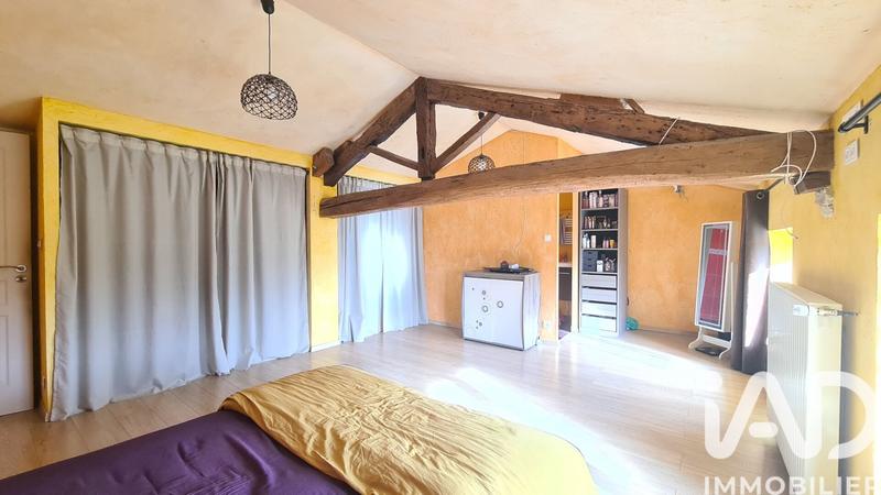 Maison - 327 m² - 7 pièces