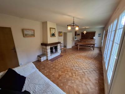 Maison - 151 m² - 6 pièces