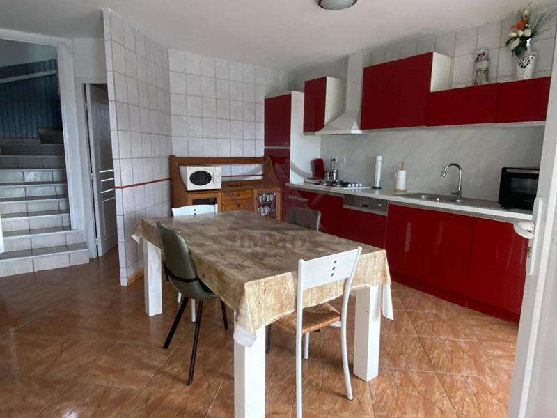 Maison - 99 m² - 6 pièces