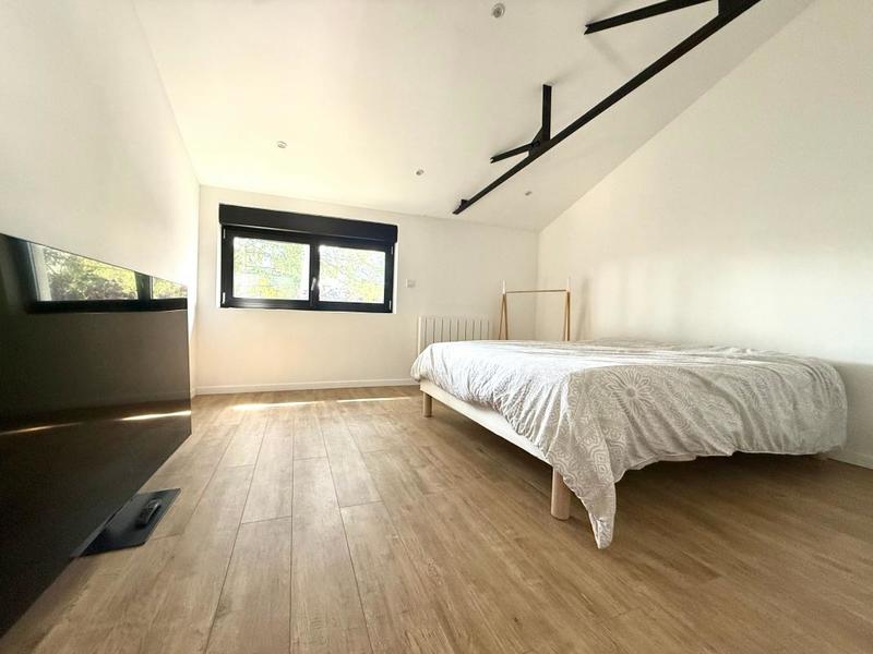 Maison - 285 m² - 7 pièces