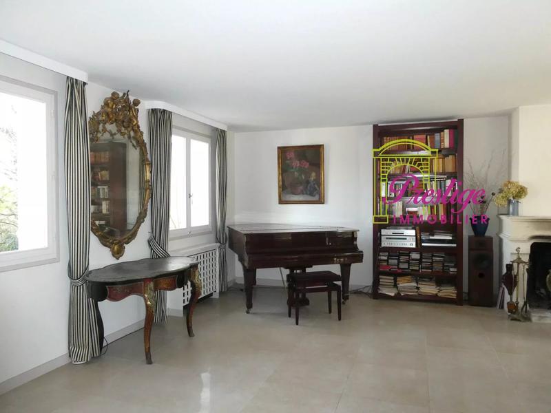 Maison - 166 m² - 7 pièces