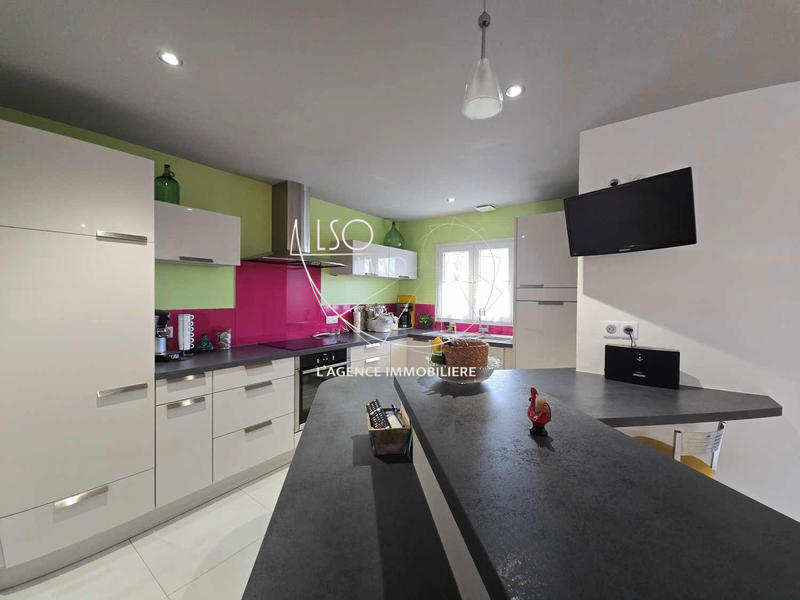 Maison - 121 m² - 5 pièces