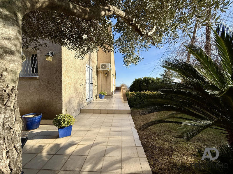 Villa - 215 m² - 7 pièces