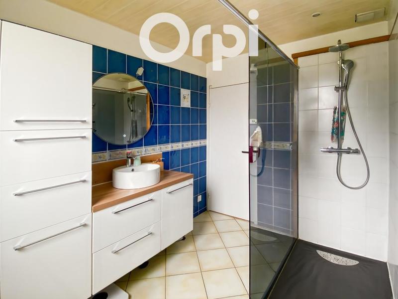 Maison - 137 m² - 7 pièces