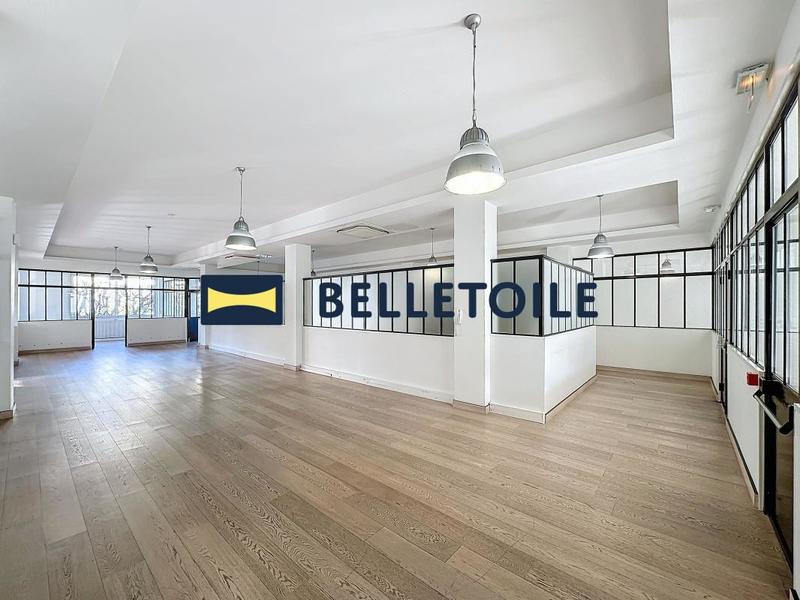 Bureau - 435 m²