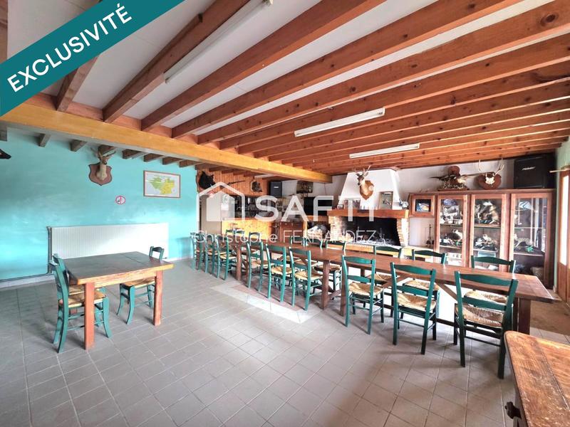 Maison - 303 m² - 10 pièces