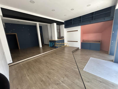 Local commercial - 90 m² - 2 pièces