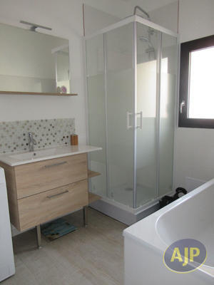 Maison - 75 m² - 5 pièces