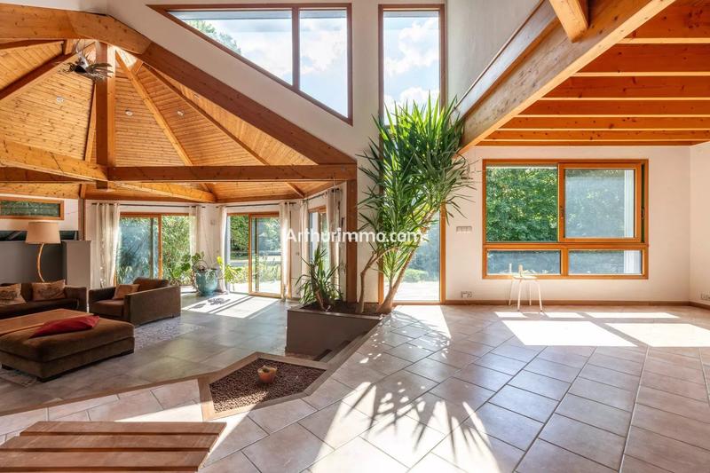 Maison - 250 m² - 10 pièces