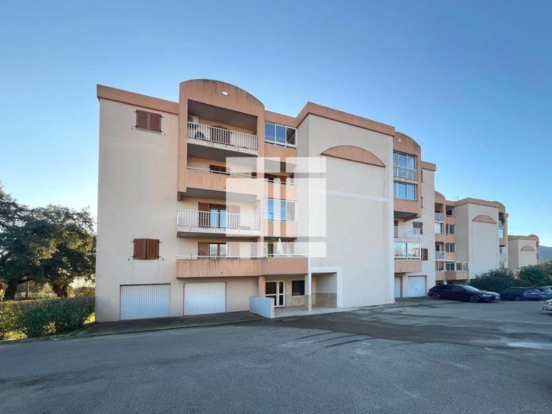 Appartement - 81 m² - 3 pièces