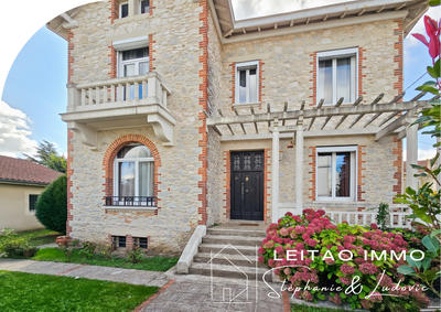 Maison - 155 m² - 7 pièces