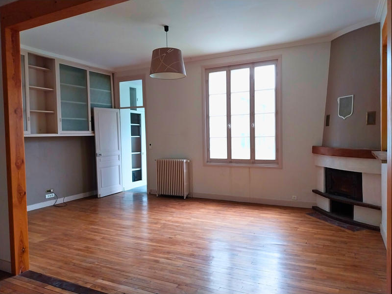 Maison - 264 m² - 9 pièces