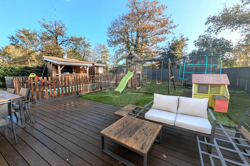 Maison - 104 m² - 4 pièces