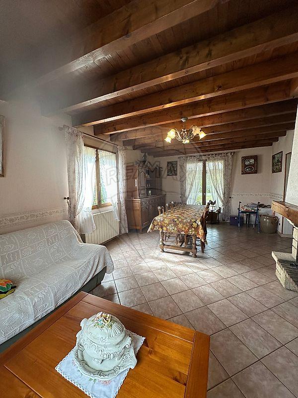 Maison - 95 m² - 5 pièces