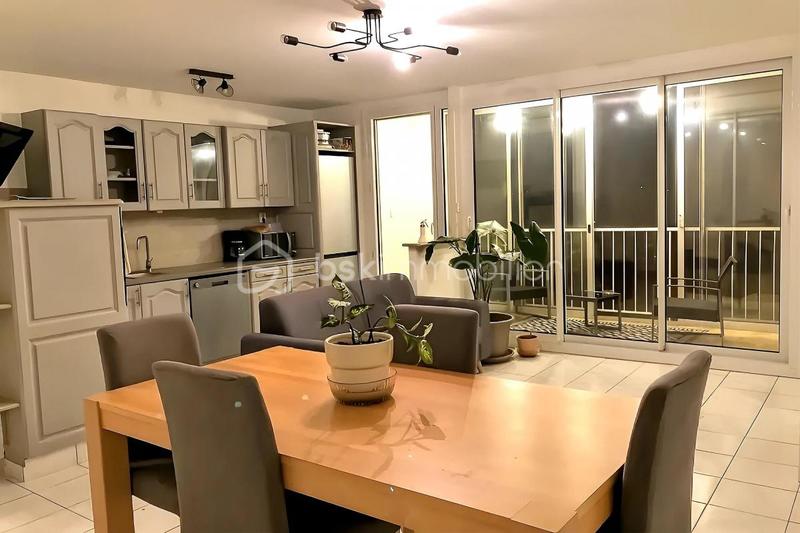 Appartement - 77 m² - 4 pièces