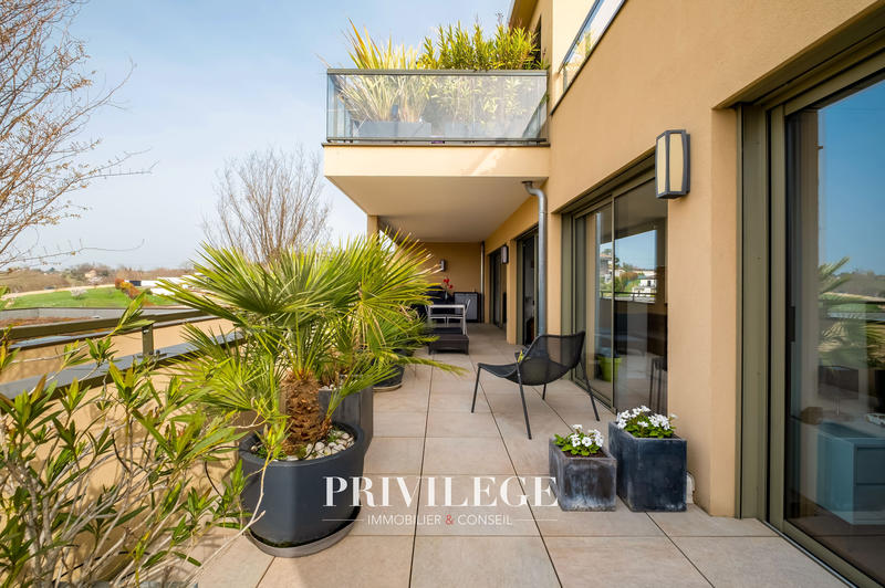 Appartement - 95 m² - 4 pièces