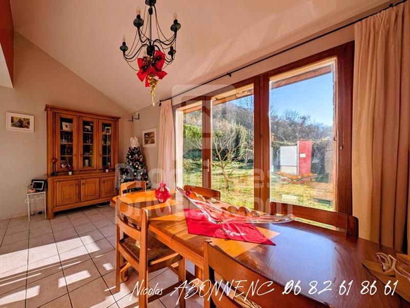 Maison - 166 m² - 6 pièces