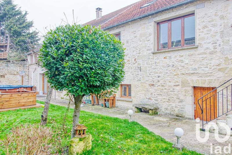 Maison - 202 m² - 8 pièces