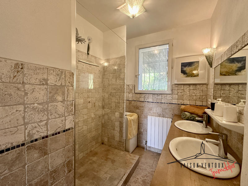 Propriété - 280 m² - 11 pièces