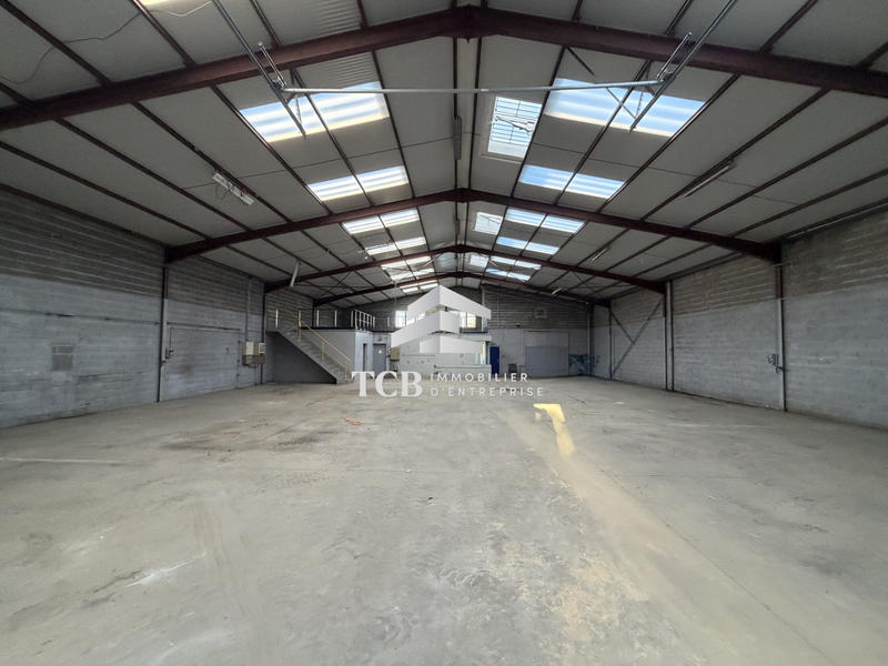 Local d'activités - 620 m²