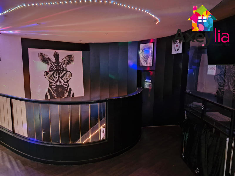 Fonds de commerce - Magasins - 123 m²