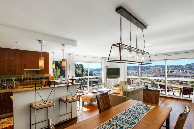 Appartement - 90 m² - 3 pièces