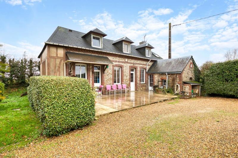 Maison - 321 m² - 12 pièces