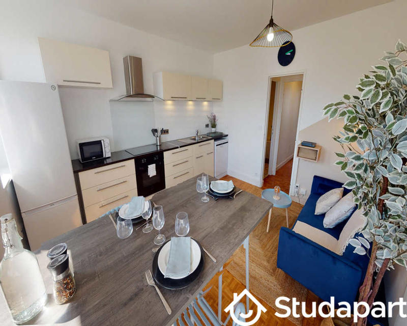 Chambre - 90 m² - 1 pièce