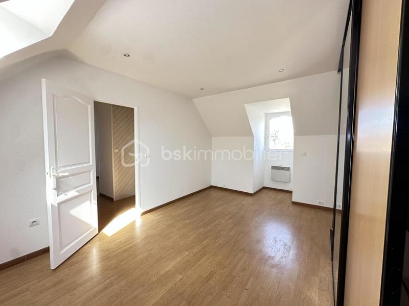 Maison - 207 m² - 7 pièces