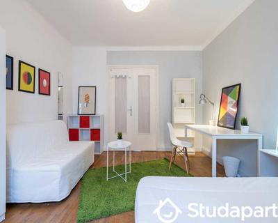 Chambre - 80 m² - 1 pièce