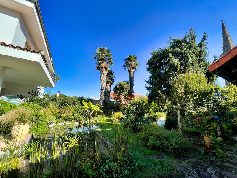 Maison de village - 319 m² - 14 pièces