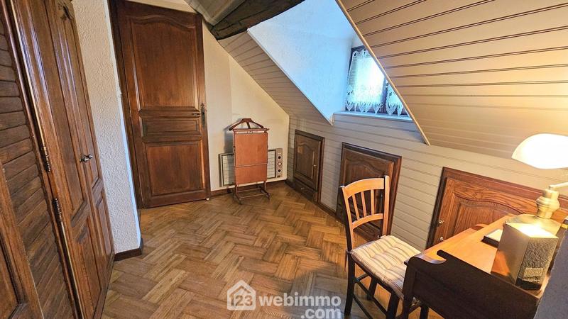 Maison - 181 m² - 6 pièces