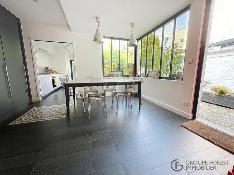 Maison - 163 m² - 8 pièces
