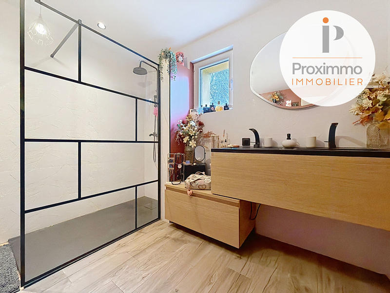 Maison - 184 m² - 7 pièces