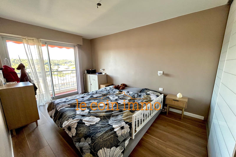 Appartement - 75 m² - 4 pièces