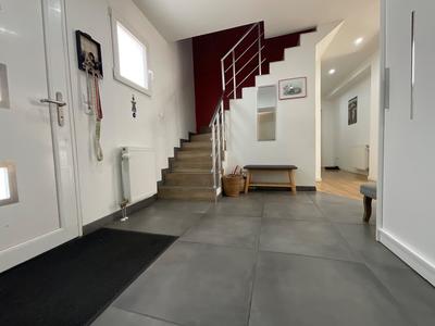 Maison - 175 m² - 7 pièces