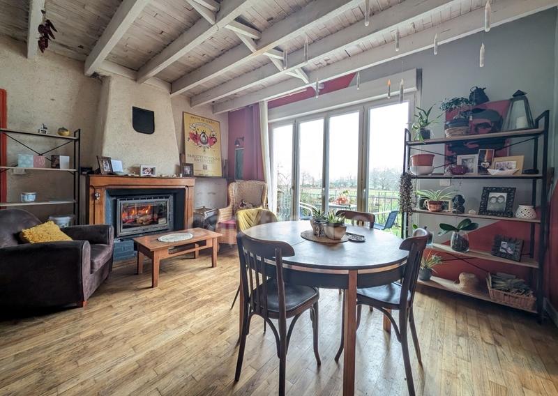 Maison - 96 m² - 5 pièces