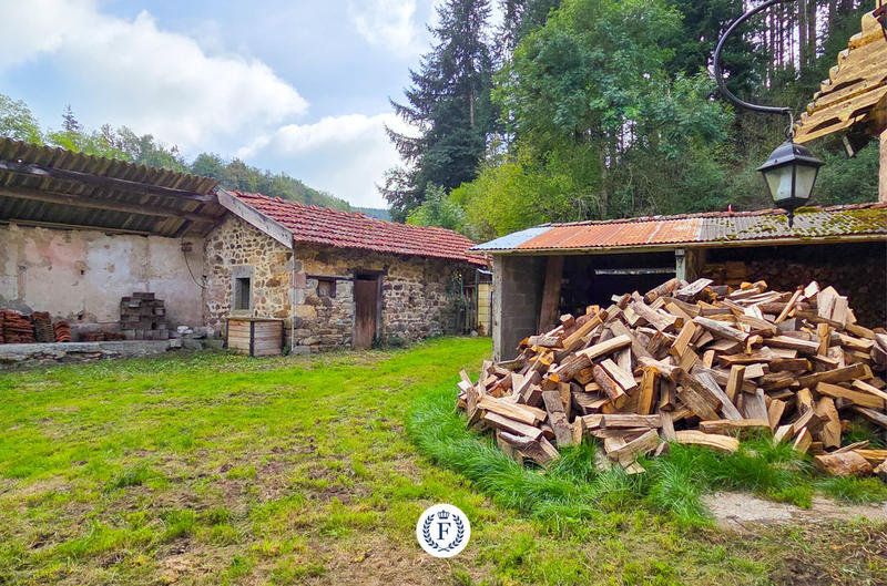 Maison - 224 m² - 8 pièces