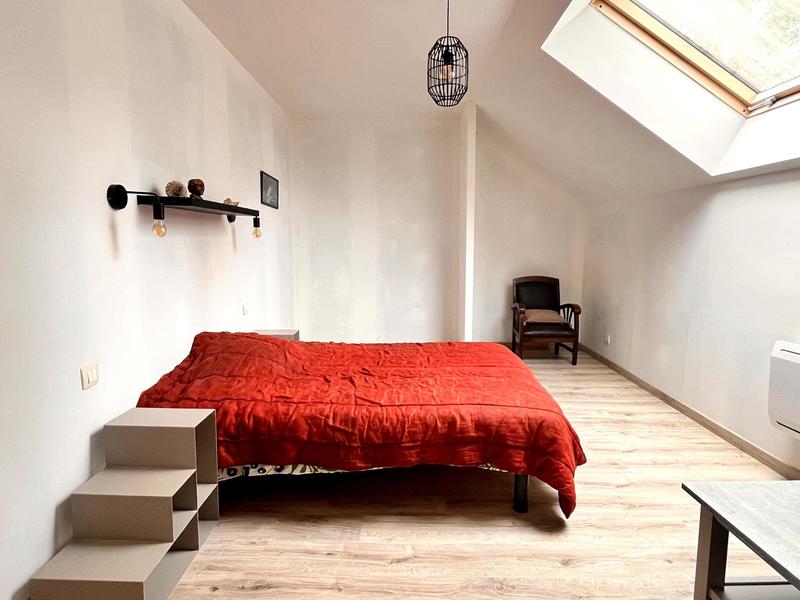 Maison - 222 m² - 8 pièces