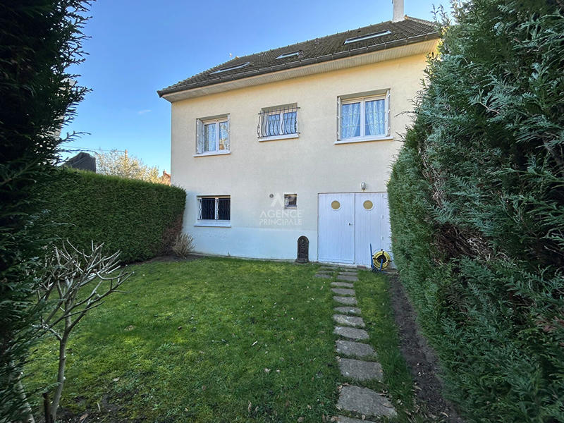 Maison - 139 m² - 7 pièces